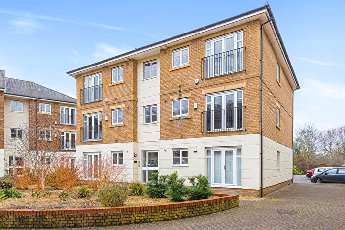 2 Bedroom Apartment To Rent In Long Ford Close, Oxford, OX1