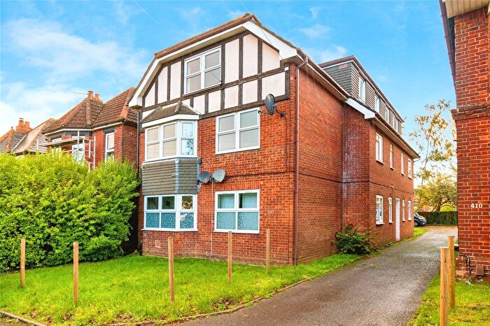 5 Bedroom Maisonette For Sale In Winchester Road, Bassett, Southampton, Hampshire, SO16