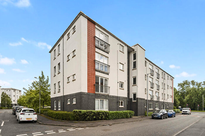 2 Bedroom Flat For Sale In Redshank Avenue, Renfrew, PA4