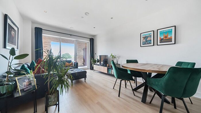 1 Bedroom Flat For Sale In Valiant Lane, Cambridge, CB5