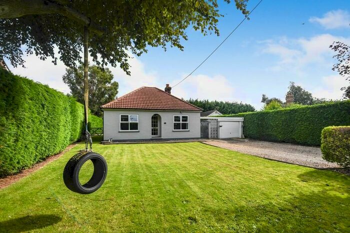 3 Bedroom Detached Bungalow For Sale In School Road, Marshland St James, Wisbech, Norfolk, PE14