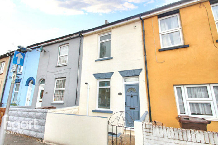 2 Bedroom Terraced House For Sale In Victoria Street, Gillingham, ME7