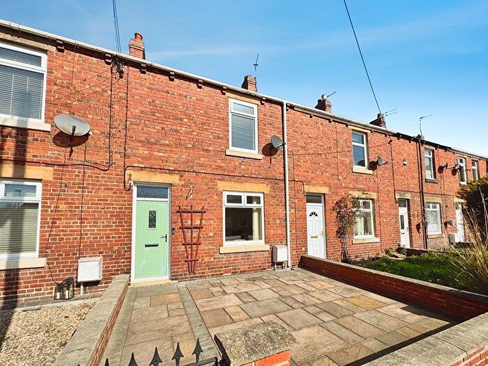 2 Bedroom Terraced House For Sale In Dodsworth North, Greenside, NE40