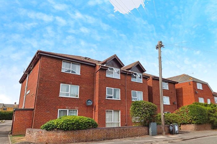 2 Bedroom Flat To Rent In Richmond Road, SO15
