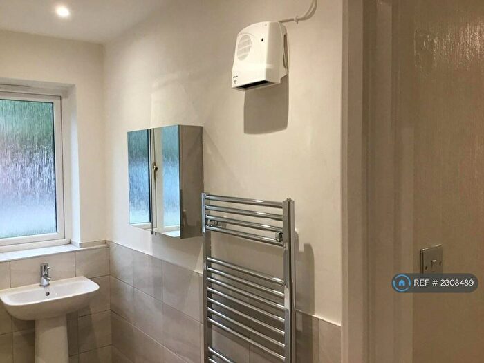 1 Bedroom Flat To Rent In Chestnut Place, Southam, CV47
