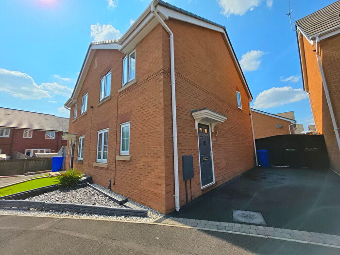 3 Bedroom Semi-Detached House For Sale In Darwin Drive, Burslem, Stoke-on-Trent, ST6