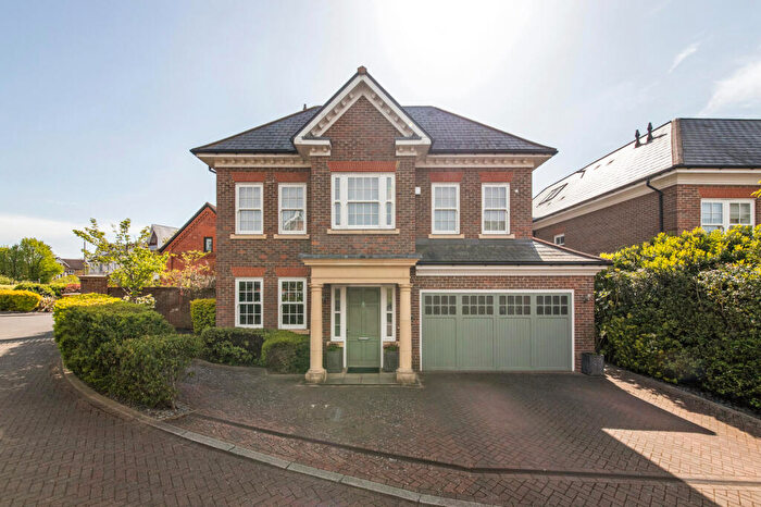 5 Bedroom Detached House For Sale In Marian Gardens, Hampton Grange, BR1