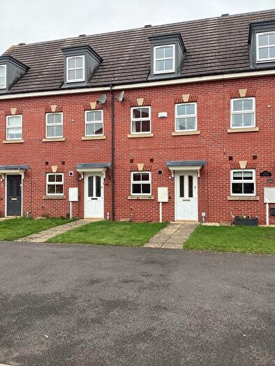 3 Bedroom House To Rent In Aqua Place, Rugby, CV21