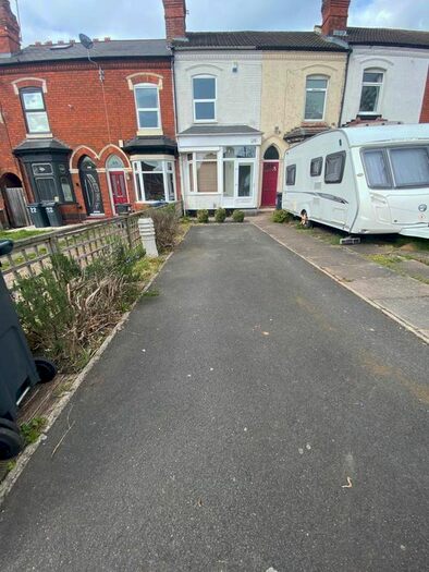2 Bedroom Semi-Detached House To Rent In Dads Lane, Birmingham, B13