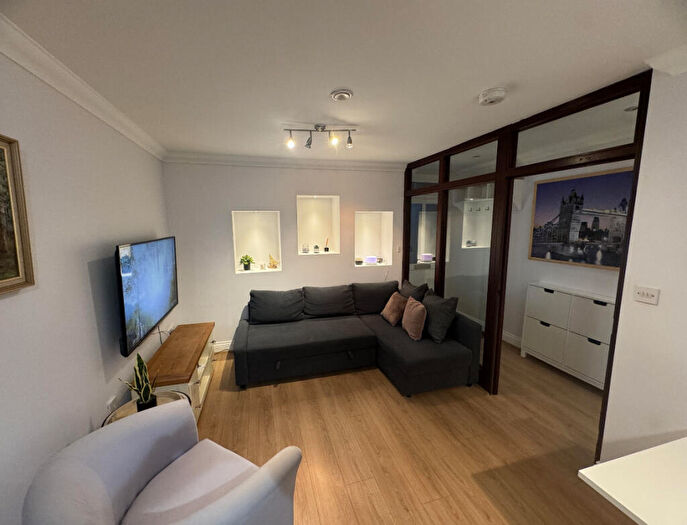 1 Bedroom Flat For Sale In Christchurch Road, Bournemouth, BH1