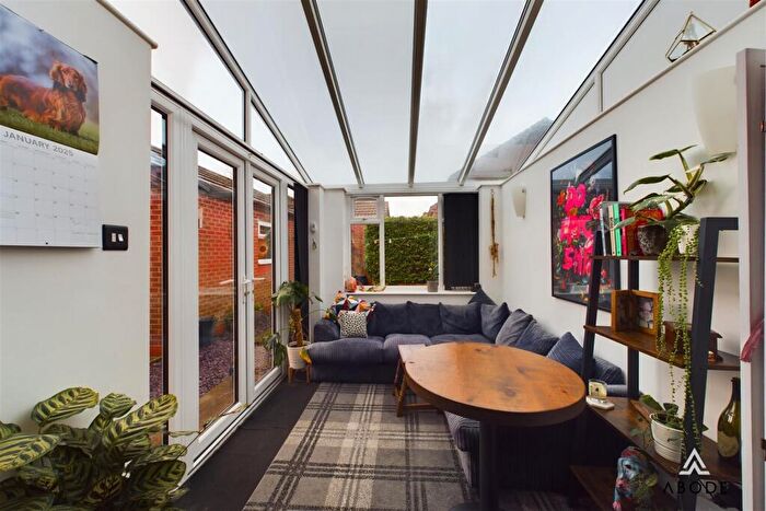 3 Bedroom Detached House For Sale In Normandy Road, Hilton, DE65