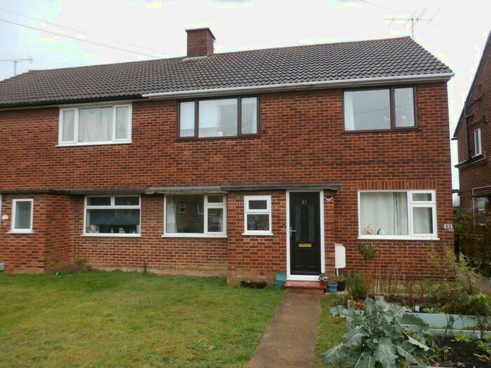 2 Bedroom Flat To Rent In Howard Close, CB5