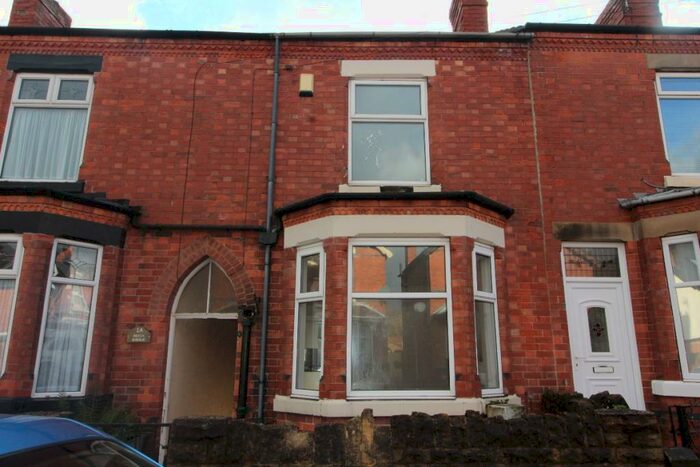 3 Bedroom Semi-Detached House To Rent In Beech Avenue, Hucknall, NG15