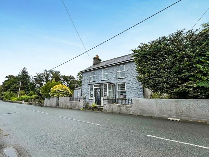 4 Bedroom Detached House For Sale In Minffordd, LL48