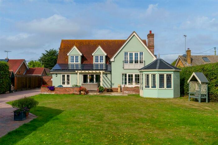 4 Bedroom Detached House For Sale In Barnhall Road, Tolleshunt Knights, Maldon, Essex, CM9