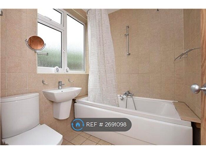 1 Bedroom Flat To Rent In Leith Close, London, NW9