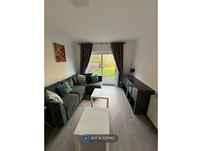 5 Bedroom Flat To Rent In Granville Terrace, Edinburgh, EH10