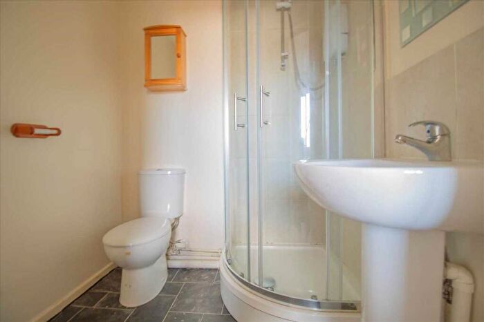 1 Bedroom Apartment To Rent In Woodpecker Way, Northampton, NN4