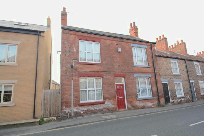 3 Bedroom Semi-Detached House To Rent In Gowthorpe, Selby, YO8