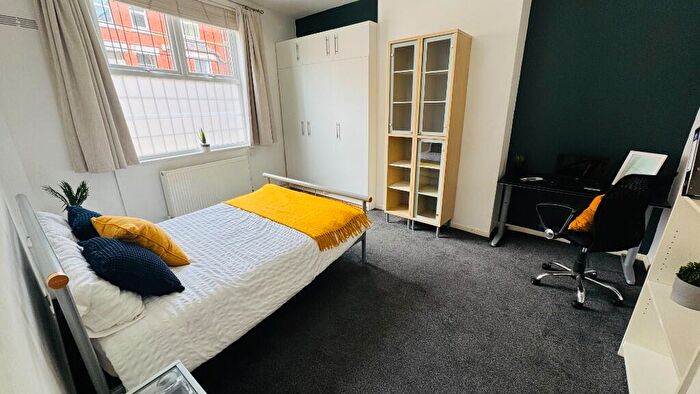 6 Bedroom Terraced House To Rent In Garden Lane, Chester, Cheshire, CH1