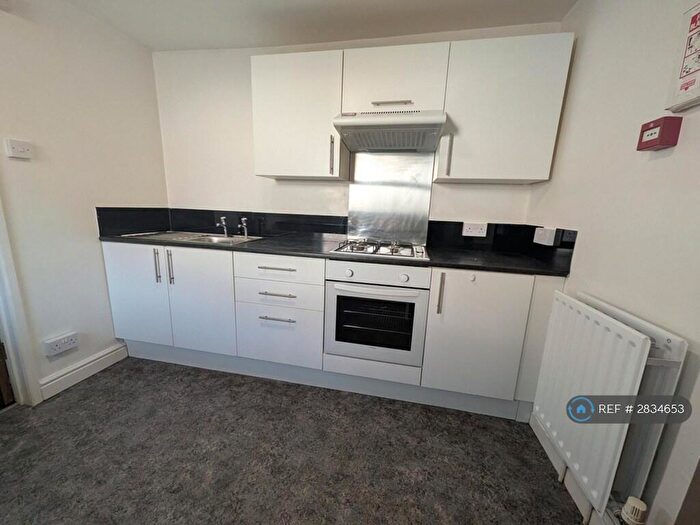 1 Bedroom Flat To Rent In Carlton Terrace, Plymouth, PL1
