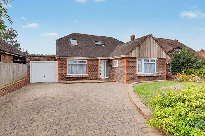 4 Bedroom Chalet For Sale In Sullington Gardens, Findon Valley, BN14