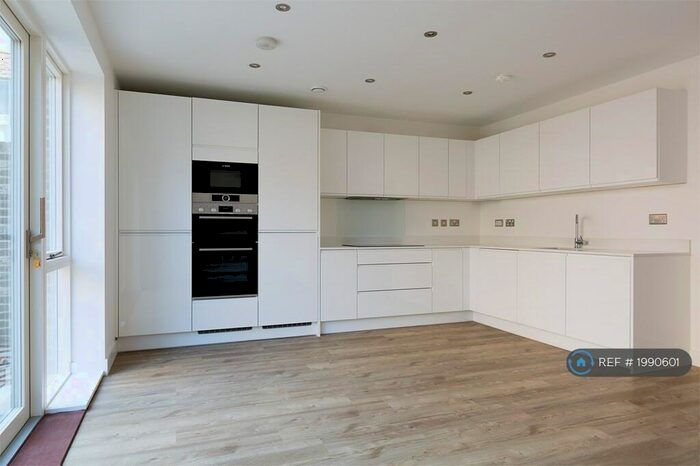 5 Bedroom Flat To Rent In Hazell Street, Cambridge, CB1