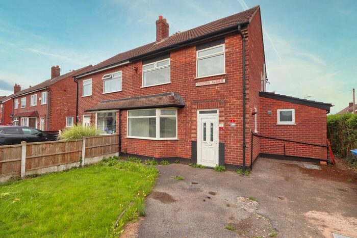 3 Bedroom Semi-Detached House To Rent In Doodson Avenue, Irlam, Manchester, M44