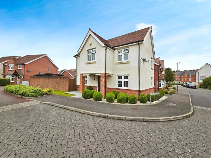 4 Bedroom Detached House For Sale In Bunting Lane, Bracknell, Berkshire, RG12