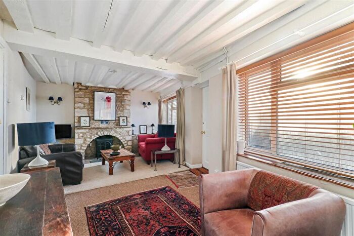 3 Bedroom Semi-Detached House For Sale In Gloucester Road, Cirencester, GL7