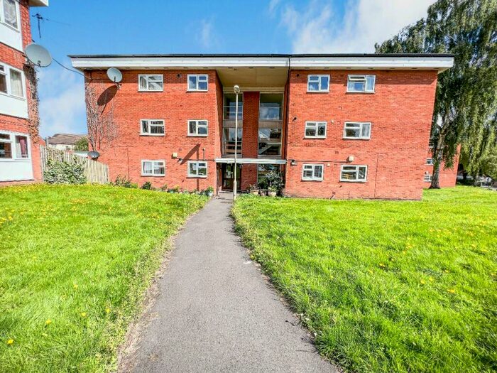 2 Bedroom Flat To Rent In B Lion Street, Stourbridge, DY8