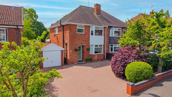 3 Bedroom Semi Detached House For Sale In Gregory Road, Wollaston, Stourbridge, DY8