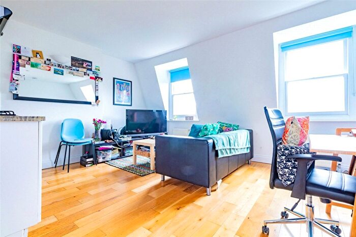 1 Bedroom Flat To Rent In Coverdale Road, London, W12