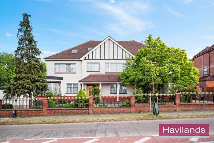 8 Bedroom Detached House For Sale In Old Park Ridings, London, N21