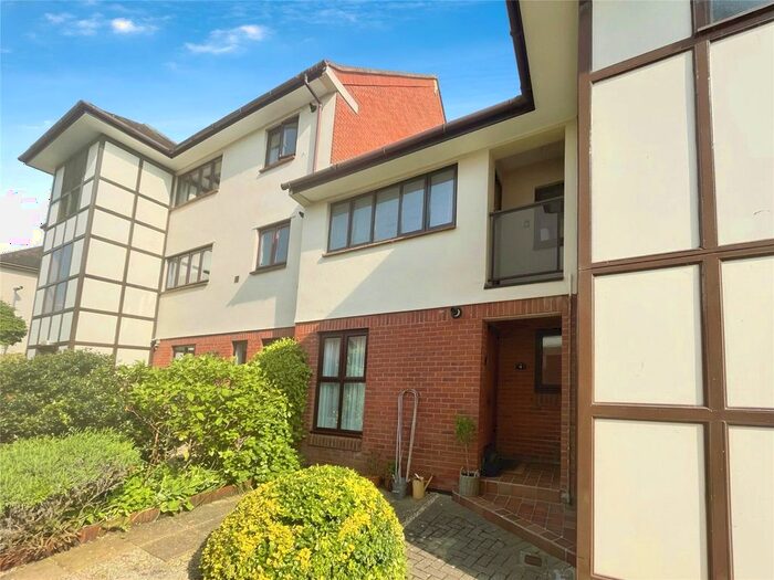 2 Bedroom Flat To Rent In Beaufort Mews, Grammar School Lane, Wimborne, BH21