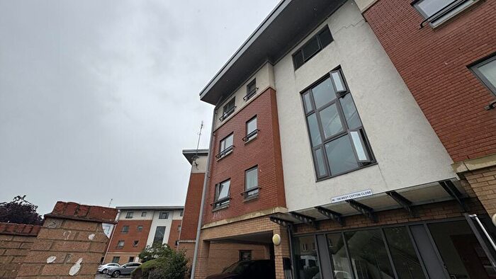 2 Bedroom Flat To Rent In West Cotton Close, Northampton, NN4