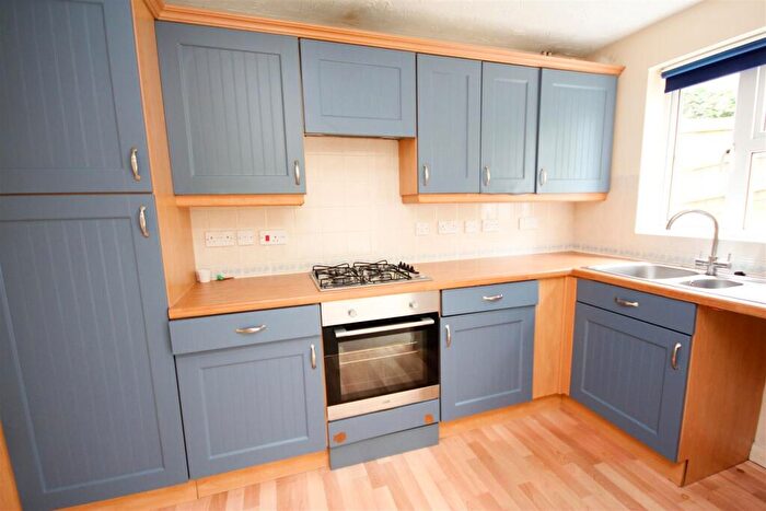3 Bedroom Semi-Detached House For Sale In Butterfields, Wellingborough, NN8