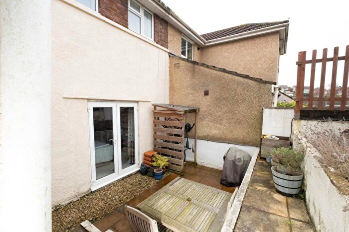 1 Bedroom Flat For Sale In Cassey Bottom Lane, Troopers Hill, BS5