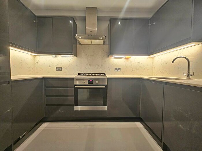 2 Bedroom Flat To Rent In South Street Studios, Bromley, BR1