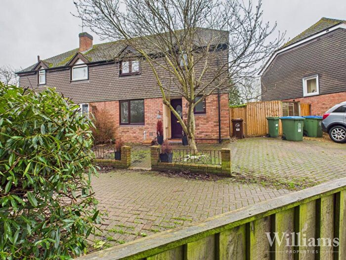 3 Bedroom Semi-Detached House To Rent In Warmstone Close, Waddesdon, HP18