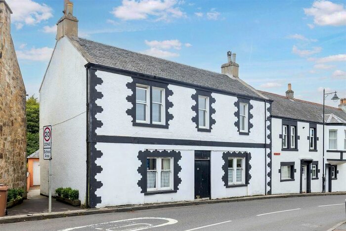 3 Bedroom Flat For Sale In The Square, Torphichen, Bathgate, EH48