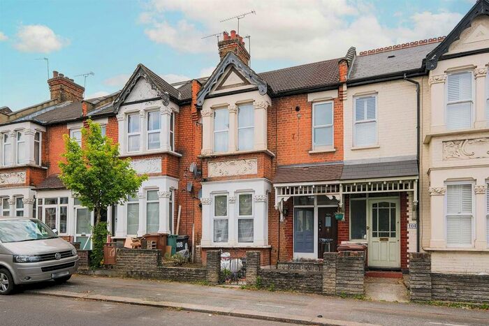 2 Bedroom Flat To Rent In Winchester Road, Chingford, E4