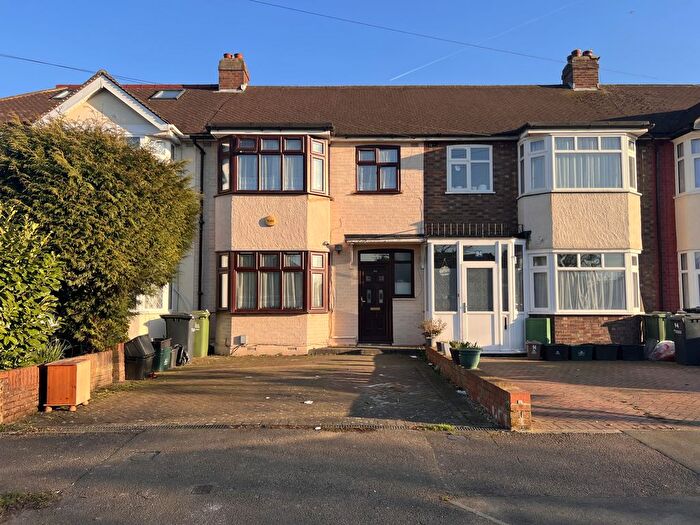 Terraced House To Rent In Waltham Cross, Hertfordshire, EN8