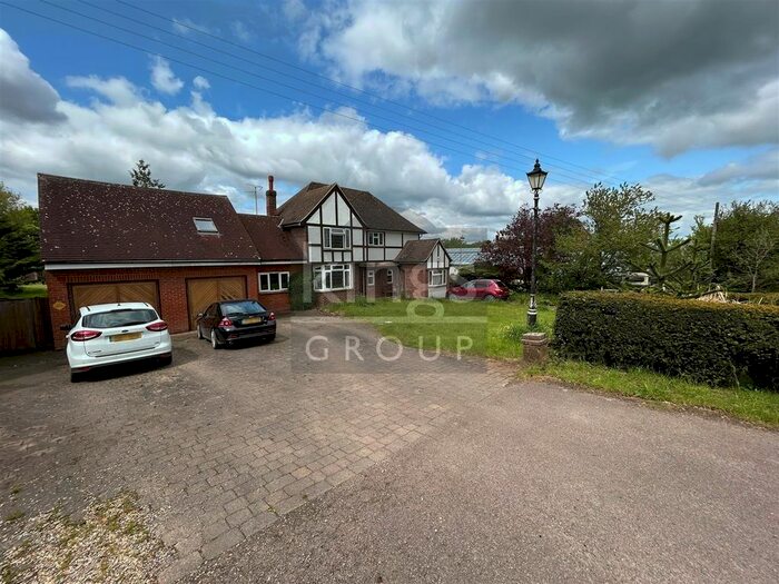 5 Bedroom Detached House For Sale In Pick Hill, Waltham Abbey, EN9