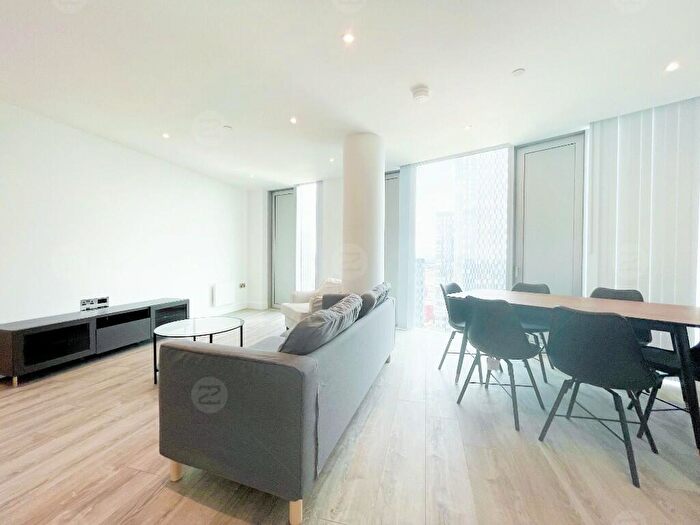 3 Bedroom Apartment To Rent In St Floor, Thr, Silvercroft Street, Manchester, M15