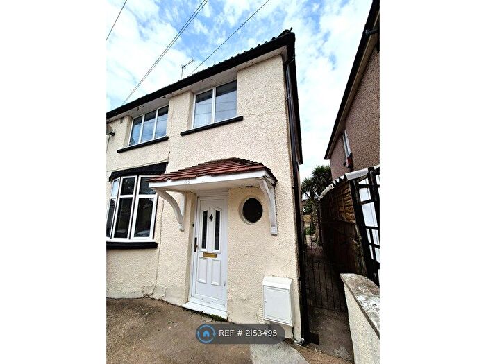 4 Bedroom Semi-Detached House To Rent In Vernon Road, Feltham, TW13