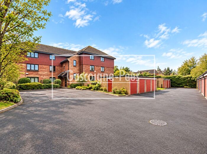 2 Bedroom Flat To Rent In Culver House, Guildford, GU1