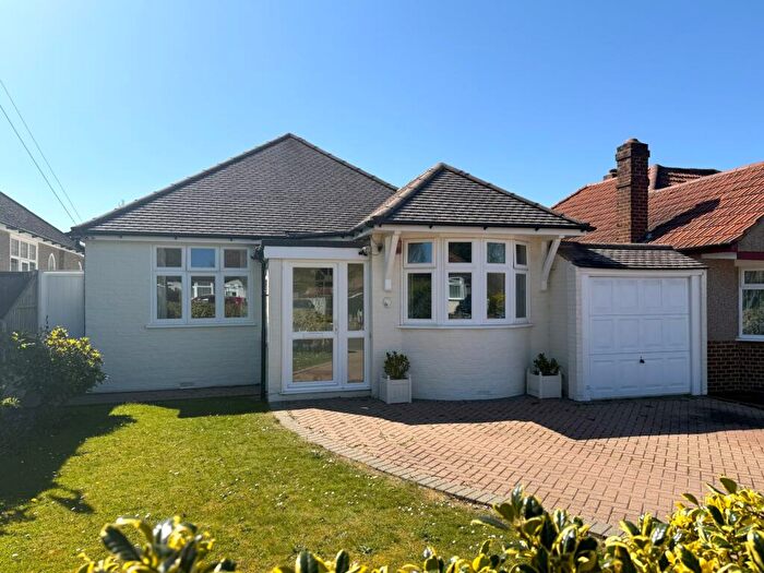 4 Bedroom Detached House For Sale In Malvern Road, Orpington, BR6