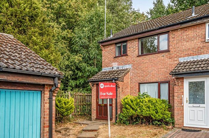 3 Bedroom End Terrace House For Sale In Thirlstane Firs, Chandler's Ford, Eastleigh, SO53