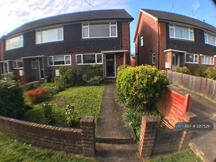 2 Bedroom End Of Terrace House To Rent In Normanhurst Road, Walton On Thames, KT12